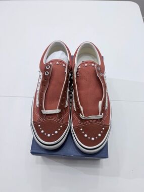 Vans Pearlized in Rust Brown